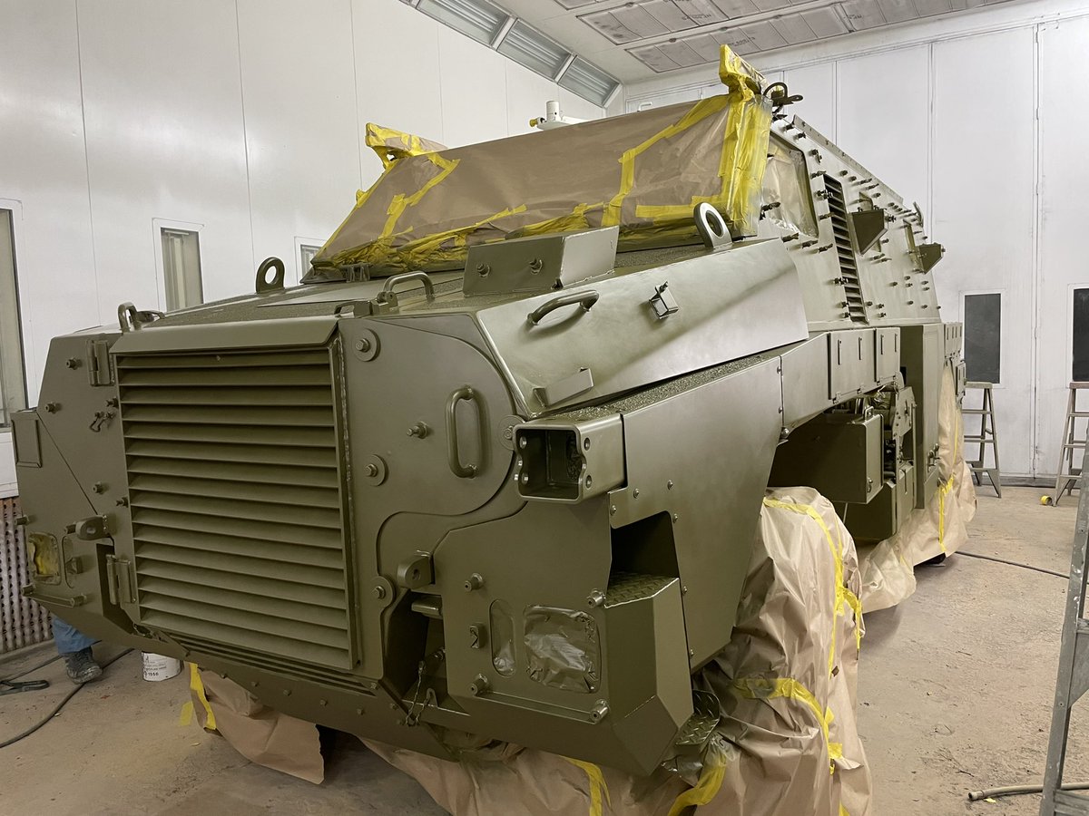ThalesAustralia's tweet image. Proud to support the donation of Australian Bushmasters to Ukraine. Built by Thales in Bendigo, our team in Brisbane has worked around the clock to have them ready for airlift to Ukraine today. #australianmade