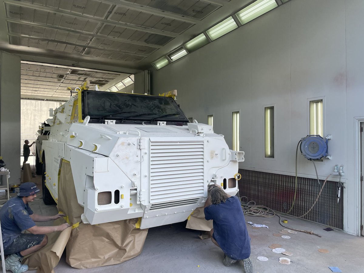 ThalesAustralia's tweet image. Proud to support the donation of Australian Bushmasters to Ukraine. Built by Thales in Bendigo, our team in Brisbane has worked around the clock to have them ready for airlift to Ukraine today. #australianmade
