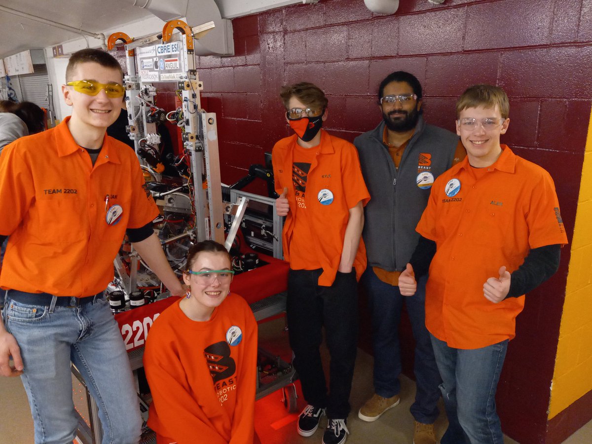 BEASTRobotics's tweet image. Had fun playing our practice matches today! Looking forward to the real deal tomorrow! #RapidReact