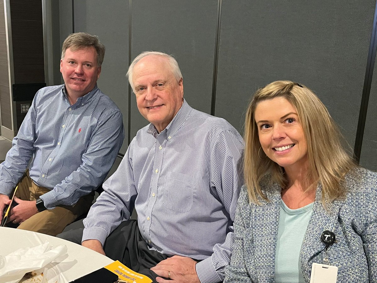 The ATCU team had a wonderful time at the United Way of Etowah County's Annual Meeting. It is always amazing to see our communities coming together to advocate for the common good. Good things happen when we #LiveUnited ❤️