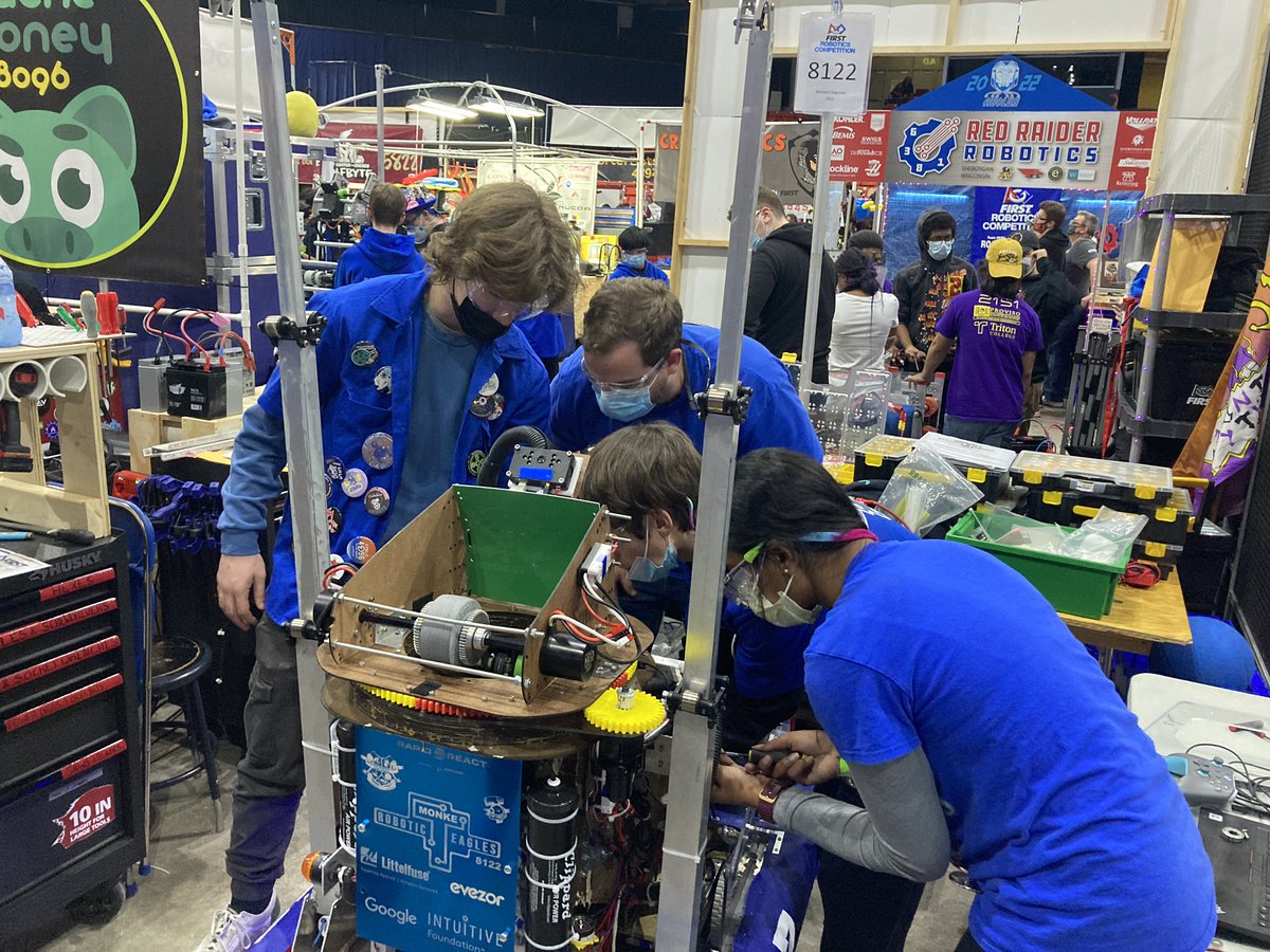 Pit fixes for the win thank you <a href="/Littelfuse/">Littelfuse</a> for the help! <a href="/Taft_HS/">Taft High School</a>