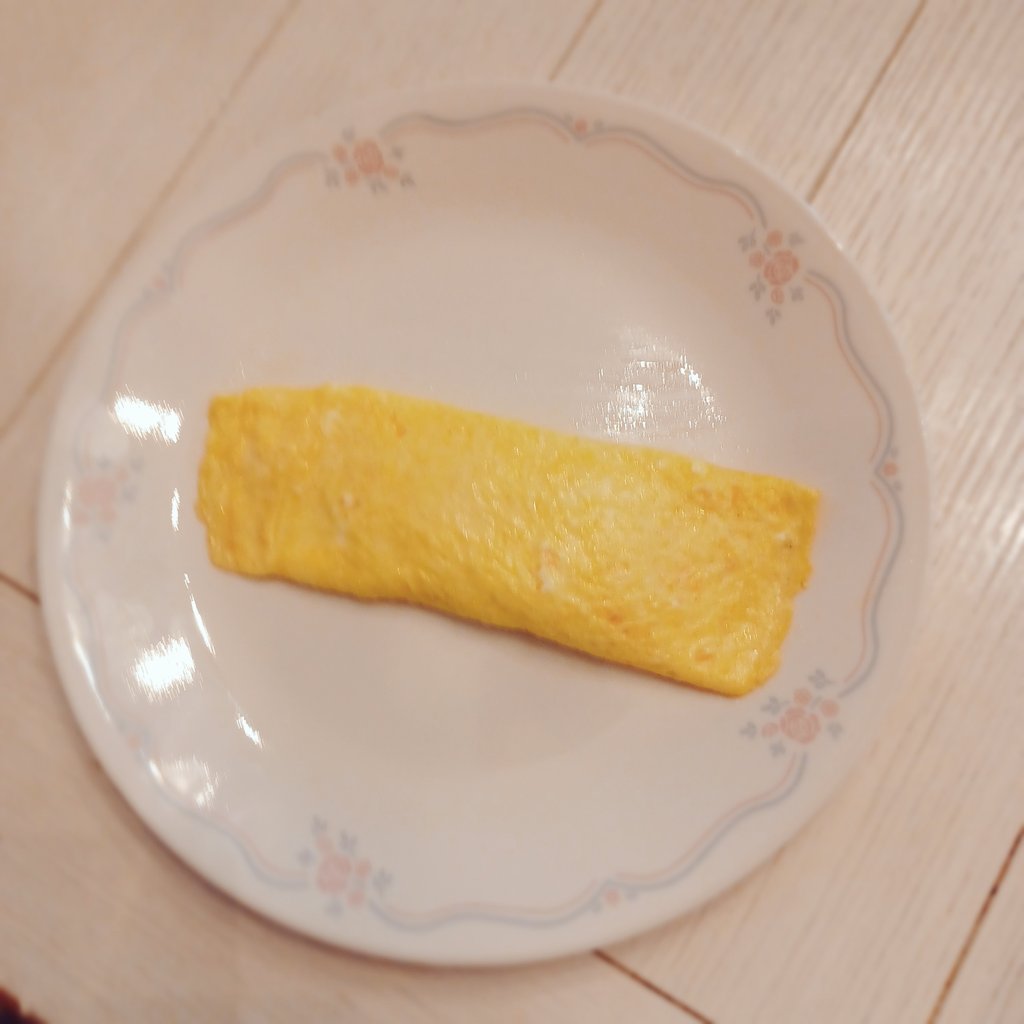 belleofthebowel's tweet photo. Inspired by the wonderful new series on @hbomax, Julia, I prepared French omelettes for my family. They turned out delightful! Much like the great, Mrs. Child, herself. Never forget that too much butter is NOT a thing. Bon appetit!
#JuliaOnMax #UglyPlateClub #Butter #JuliaChild https://t.co/1BMrYxSkji