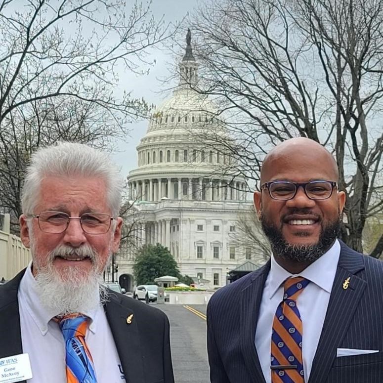IFAS_Extension's tweet photo. Thank you to @RepDarrenSoto, @DrNealDunnFL2, and others for meeting with us this week.

The Joint Council of Extension Professionals #PILD conference is a way to reconnect with #Extension agents across the US, learn from one another, and advocate for our work. 

@SWFLVegMan https://t.co/TOvrfDiKmQ