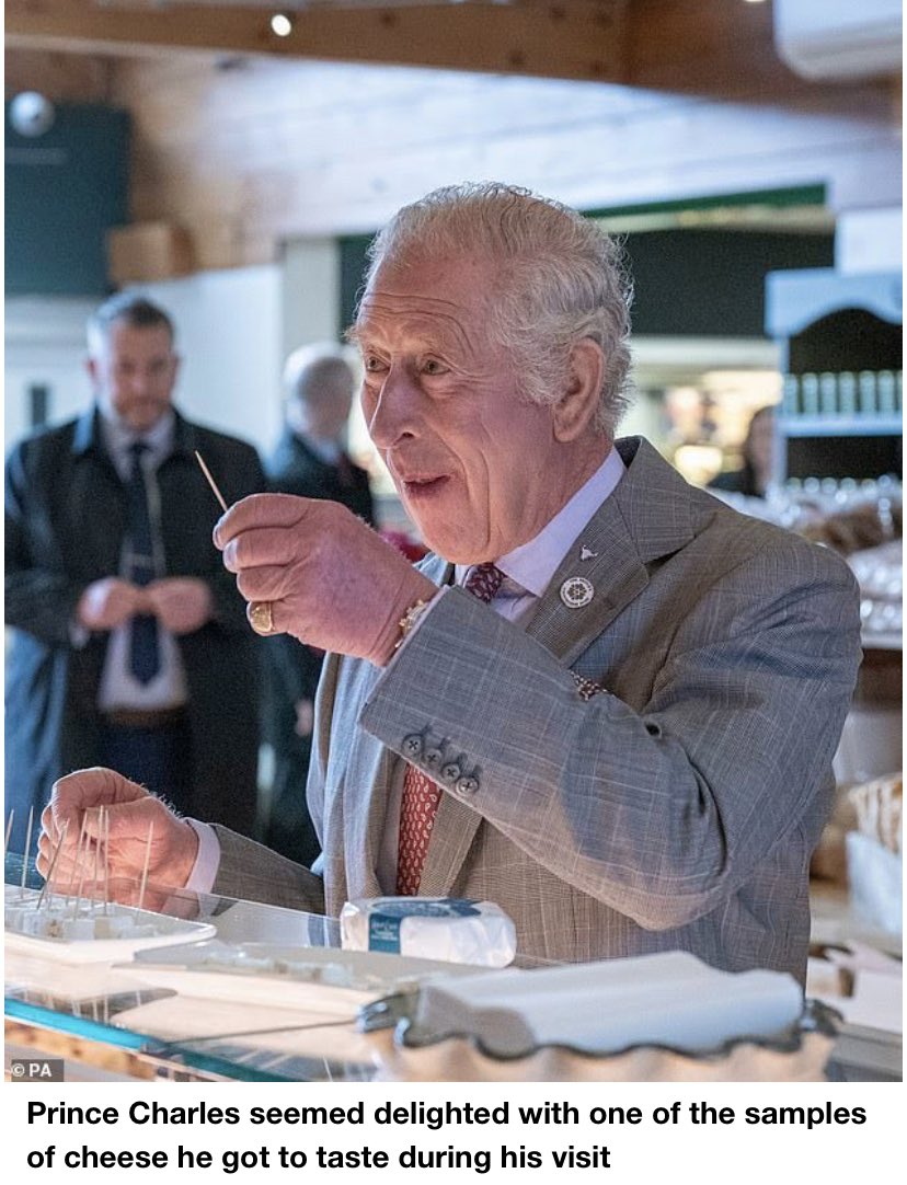 Royalty gave our ewes milk Brie the seal of approval when he sampled it @WestmorlandServ yesterday 👌👍 ❤️🐑