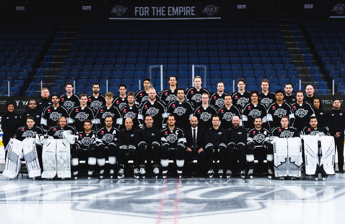 ontarioreign's tweet photo. Say cheese, #ReignTrain 📸😁 https://t.co/tHIbUmAfDz