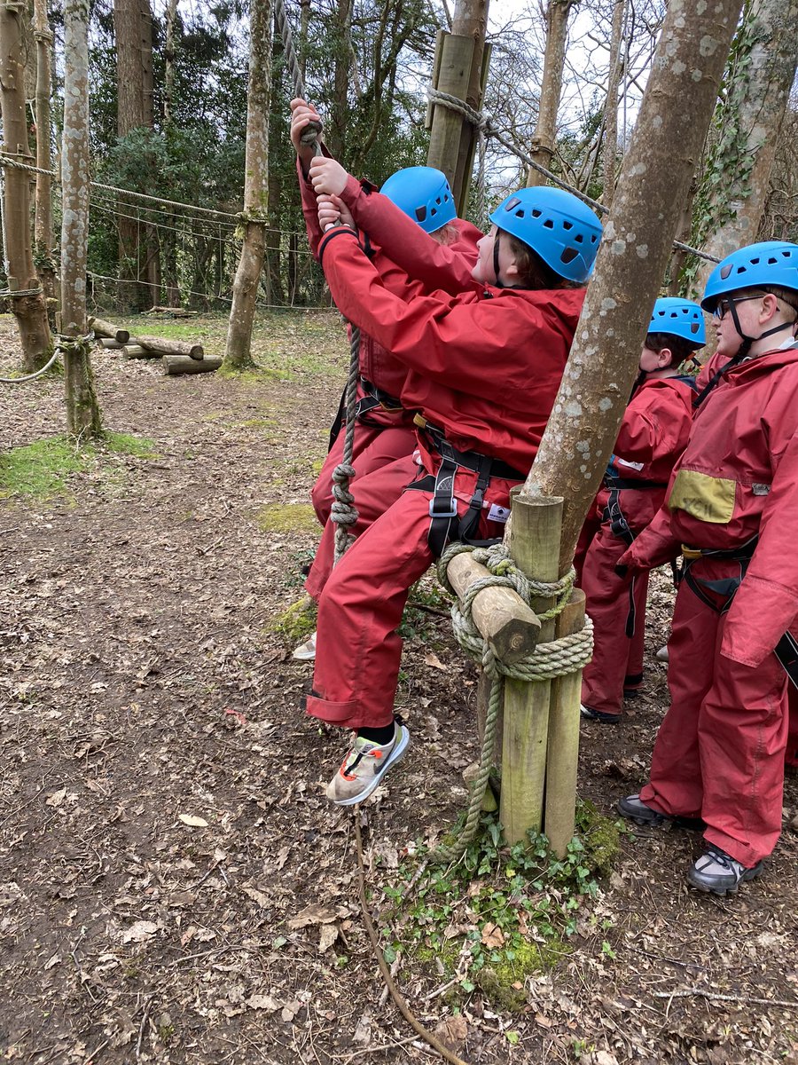 StAloysiusL36's tweet photo. Blue group then had to complete a rope challenge! Partners had to swing on one rope together without touching the ground and it was up to the rest of the team to help them! #year5plascaerdeon #teamwork #ropechallenge https://t.co/O75MLHc68t