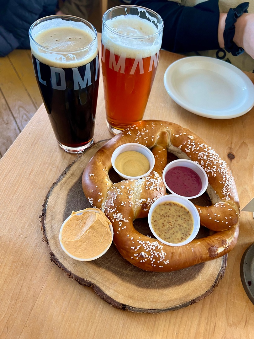 broadheadagency's tweet photo. This month’s #bpassionate project takes #NationalBeerDay to another level — Erin Hermansen has visited over half of the nearly 200 breweries in Minnesota!
We hope to see you at some of the North Loop breweries soon 🍻 https://t.co/mZHK4QoDd5