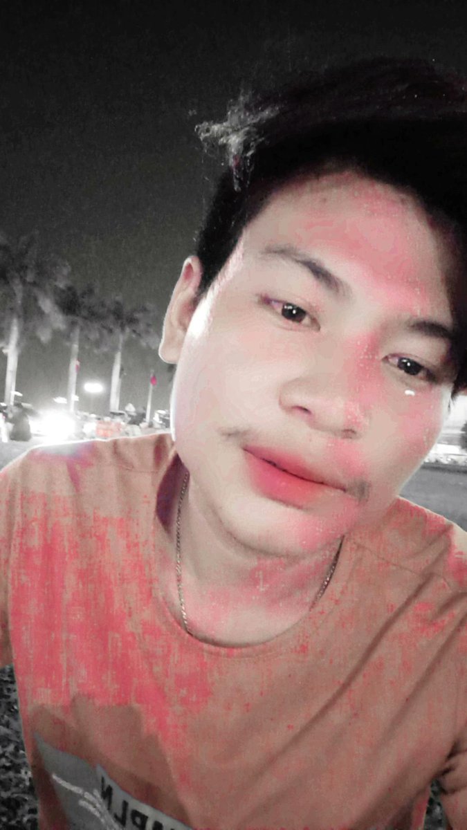 SreyMaa's tweet photo. ញ៉ែរបាន https://t.co/Y49vzMnmwC
