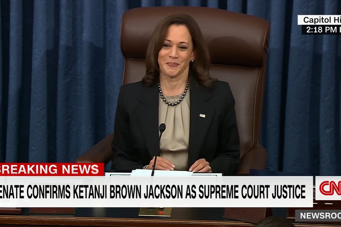 BLACKBiz_app's tweet photo. Congratulations Supreme Court Justice Ketanji B. Jackson. You have officially made history.                                    
#ketanjibrownjacksonsupremecourt
#blackexcellence
#supremecourt
#blackwomen
#blackgirlsrock
#blackhistory
#blackhistorymoment https://t.co/iNbNtxZanj
