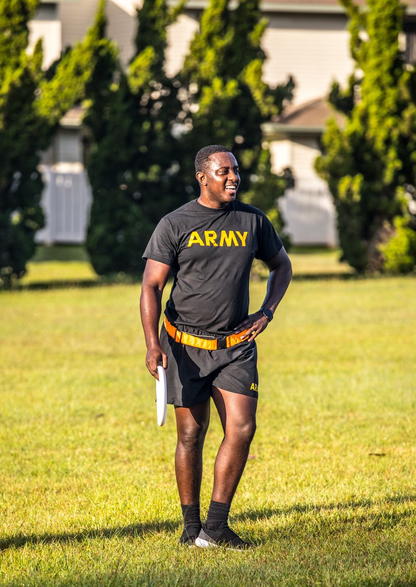 25thDivarty's tweet image. Soldiers from Headquarters and Headquarters Battery @25thDivarty conducted Sexual Assault &amp;amp; Prevention PT to raise awareness of sexual assault and the Army’s SHARP program.