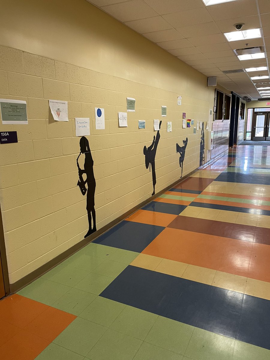 mamalib10's tweet photo. 5th &amp; 6th Grade Junior Achievement Mayor Campaign has begun! Look at some of the awesome canidates’ posters! https://t.co/QBdcU0W9sn