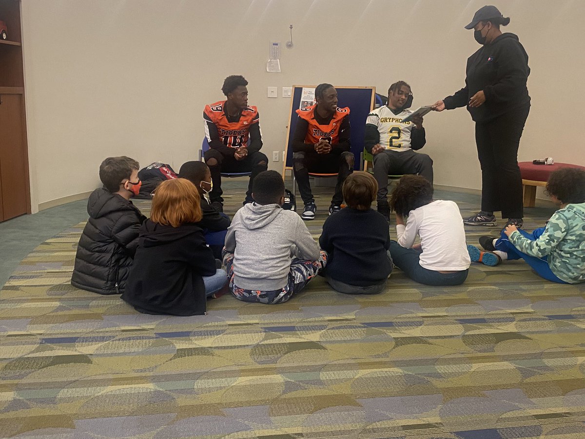 Great opportunity today Spring Valley and Ramapo players were reading to the youth and helped out with a mini project.