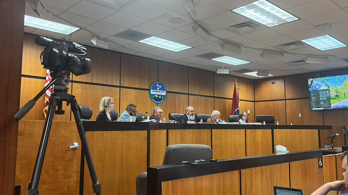 JohnJencoTV's tweet photo. Johnson City Commission has approved a beer license at Greene Stadium (Home of ETSU Football)

ETSU Officials tell us this is specific to the Miranda Lambert concert on April 29. 

BUT - they will use beer sales then as a test case for future events 

@WJHL11 https://t.co/KNrIj5eYgC