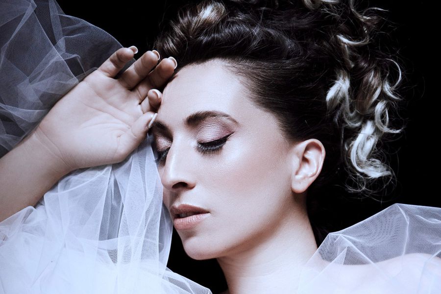 📢 La cantautora chilena más reproducida en Netflix, <a href="/yaelmusic/">Yael Meyer</a>, presenta “Huracán”, su 1° EP en español, donde relata su propias vivencias como autobiografía, llevándonos en un viaje sonoro por diferentes emociones 🎵
📲💻 + sobre este lanzamiento en musicachilena.cl/v2/yael-meyer-…