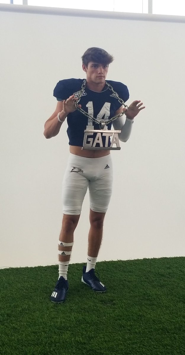 _gavinhall14's tweet photo. Had a great unofficial visit today @GSAthletics_FB @TurnerWest5 @BryanEllisGS @CoachSchor @MGHall15 @ToombsFootball1 @toombsdog https://t.co/DvwuMQQeQp