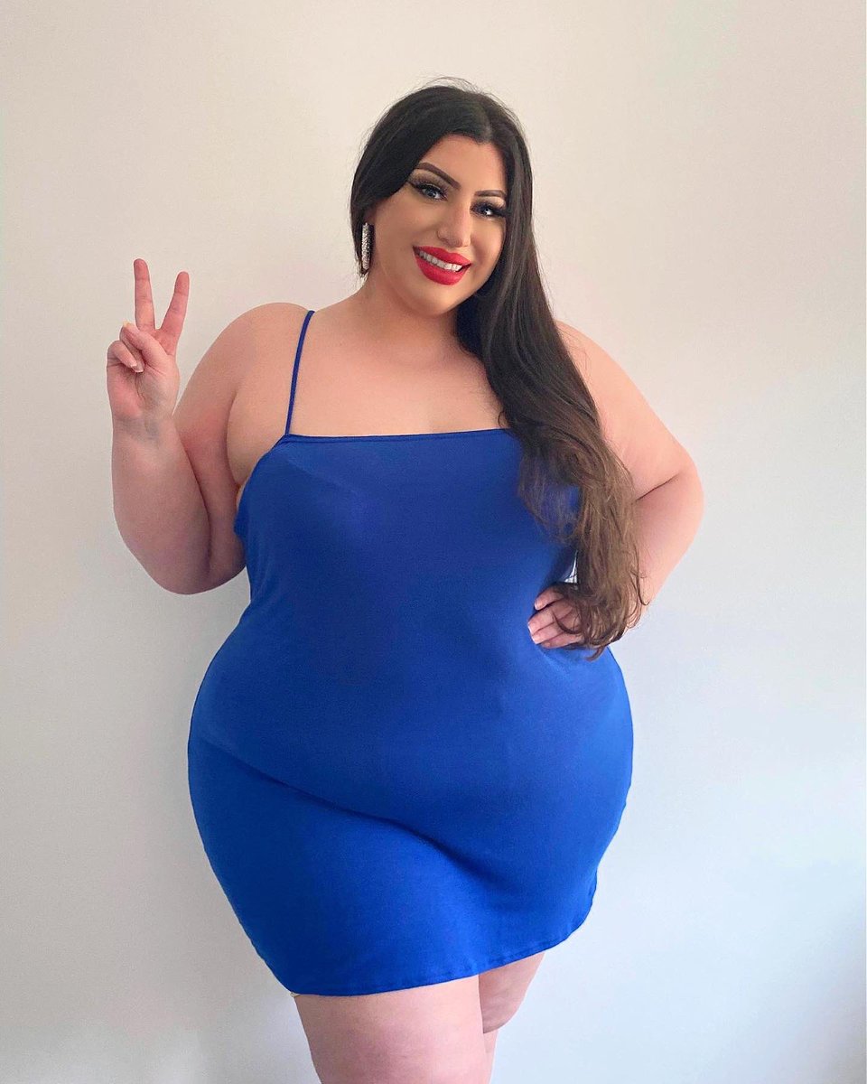 Little blue dress from @OfficialPLT  #prettylittlething #plussizehansi  #plussize #influencer #fashion #curve #curvy