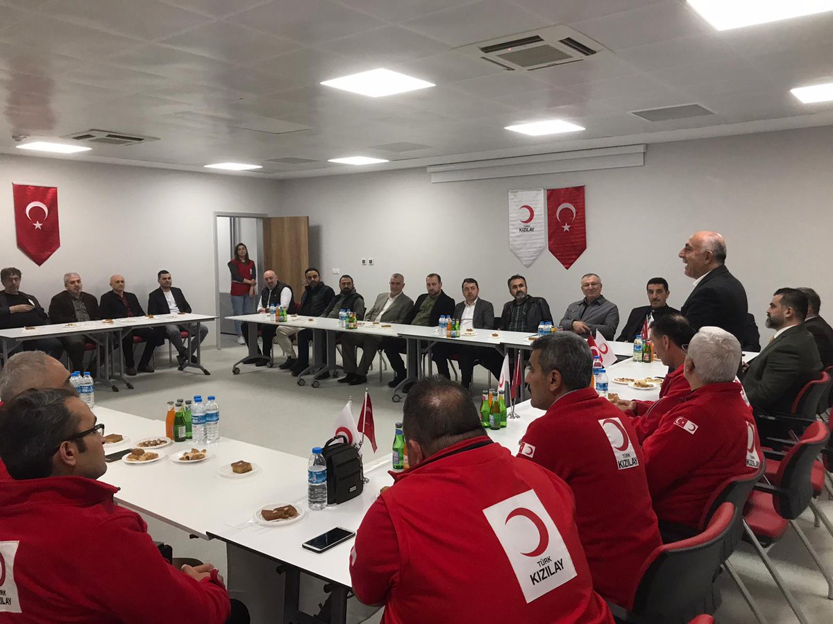 Ak Parti Amasya İl Başkanı sayın Ekrem Toto ve Yönetim Kurulu Üyeleri Türk Kızılay Amasya Şubemizi ziyaret ettiler.
Nazik ziyaretlerinden dolayı kıymetli başkanımıza ve Yönetim Kurulu Üyelerine teşekkür eder, çalışmalarında başarılar ve kolaylıklar dileriz. 
#TürkKızılayAmasya
