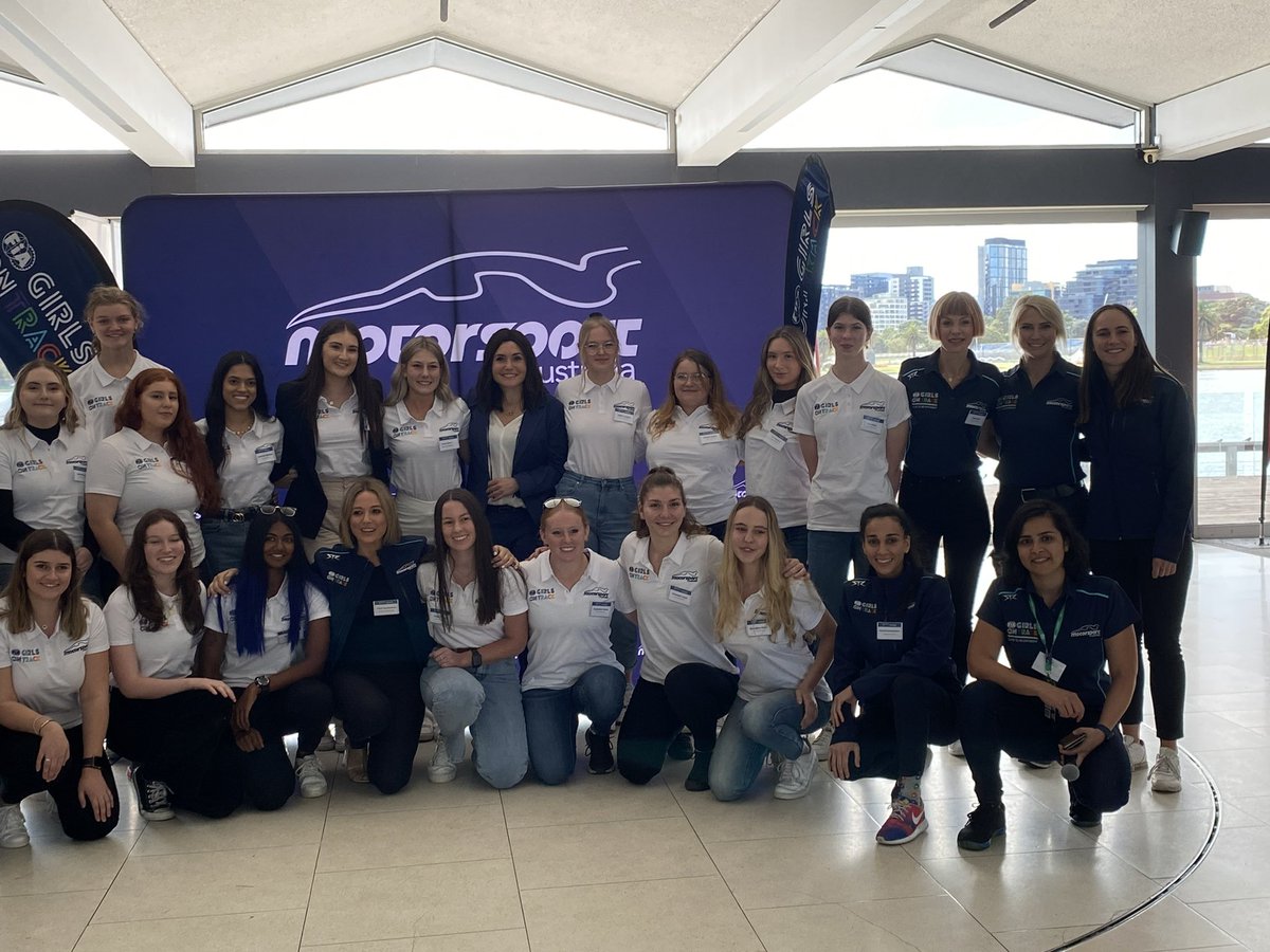 What an amazing group of talented young women! Wonderful to meet the @FIA Girls On Track at the f1 @ausgrand prix - a program growing participation by school girls in STEM through motorsport. Game changing!  #AusGP