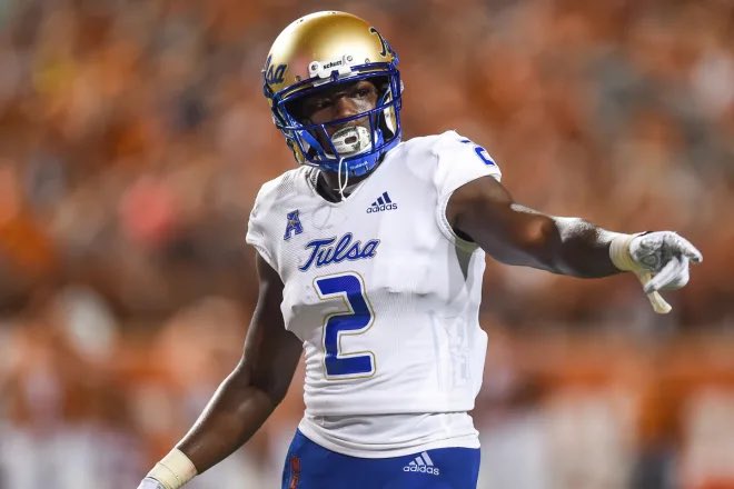 BretKenwell_819's tweet photo. Glory be to God  , after a great conversation with @CoachPMonty @CalvinLowry I am blessed to receive my first D-1 offer from The University of Tulsa @Perroni247 @mcvey_todd @CoachKaliefM @CoachMCScott @bmecamps @jacorynichols @MikeWestHTX https://t.co/jBrJJBG6c2