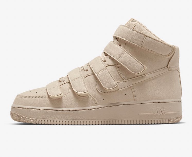nicekicks's tweet photo. Billie Eilish 🤝 Nike Air Force 1 High https://t.co/3AOsidSK5X