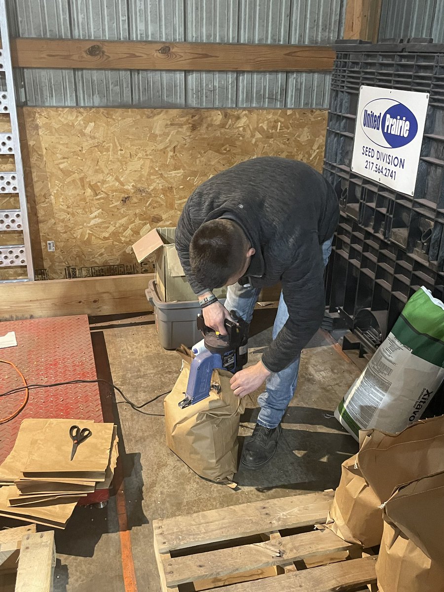 MeeceUPAgronomy's tweet photo. Another planting season is almost upon us so getting geared up for soybean seed treatment trials on the Innovation Farm. Looking at multiple combinations to continue to protect yields. #ObviusPlus #CruiserMaxxAPX #Saltro #Ethaboxam #Seed+Graphite #InsidethePlant @United_Prairie https://t.co/2uVOXWvNAD