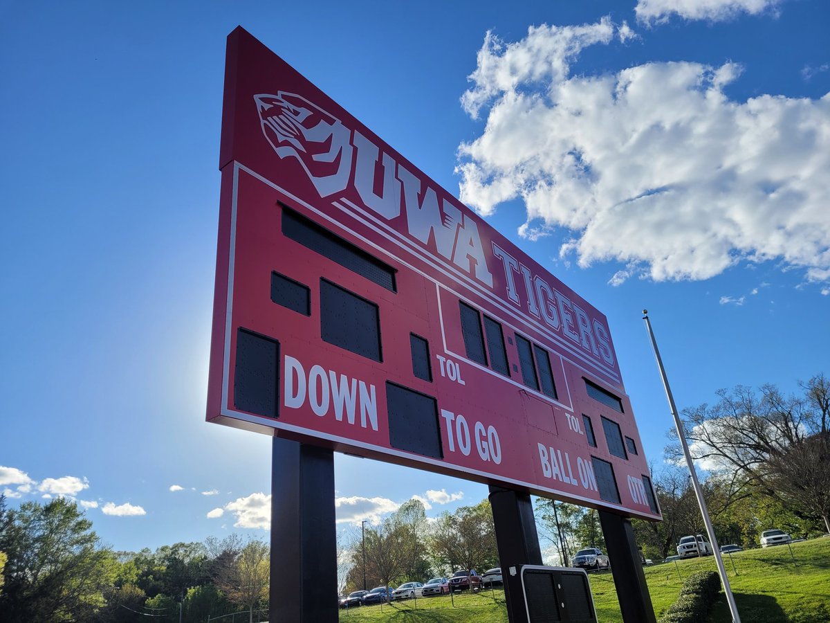 stu_mccann's tweet photo. UWA Football hosts an #UnsignedShowcase for graduating senior players -- 31 athletes looking to earn chance to play college football. More tonight @wvua23 at 10pm @garyharris_wvua @boothe_alex @uwa_football @bgillilandUWA https://t.co/oulrhf9K9L