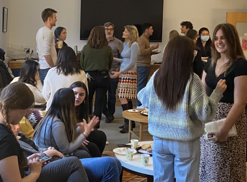 One of the great aspects of my job <a href="/Penn/">Penn</a> is meeting extraordinary people, including incredible and super nice author Jenny Egan <a href="/Egangoonsquad/">Jennifer Egan</a>, at her alma mater today to chat with students. ❤️ I was lucky to write about her <a href="/PennEnglish/">Department of English, University of Pennsylvania</a> class in 2019. penntoday.upenn.edu/news/studying-…