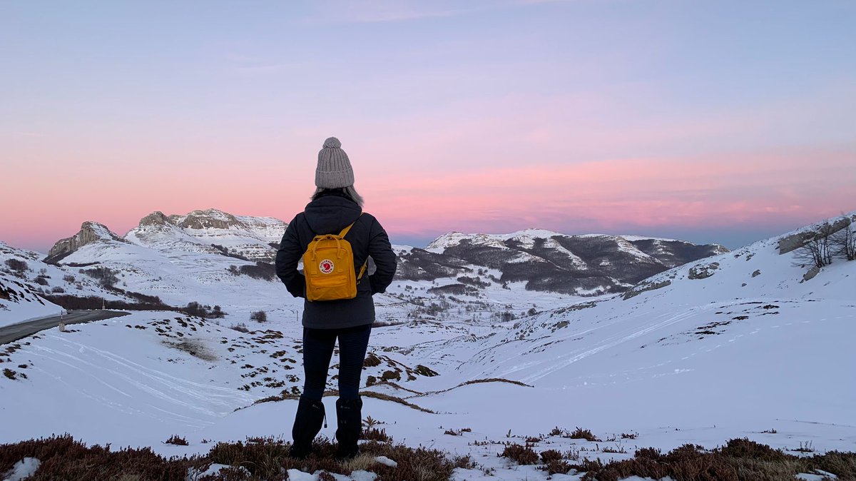 piliahedomerin1's tweet photo. #lunada #puertodelunada #burgos #nortedeburgos #nieve #abril #primavera #nievedeprimavera #tardesderutas #paisajes #atardeceres #merindades #nortedeburgos https://t.co/BBTHQm5kly