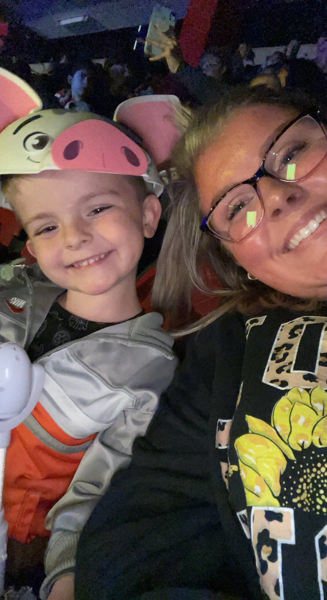 shelbieeD_'s tweet photo. #disneyonice https://t.co/2mnJkZqxR7