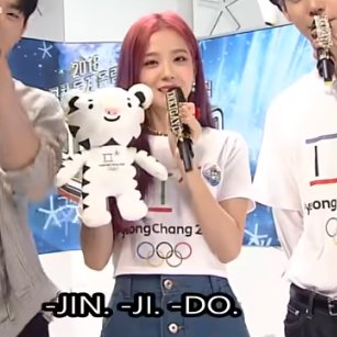 isforjisoo's tweet photo. 9 | THIS or THAT 

블랙핑크 지수 #지수 #JISOO #ジス #블랙핑크지수 @BLACKPINK https://t.co/McPn2og9UI