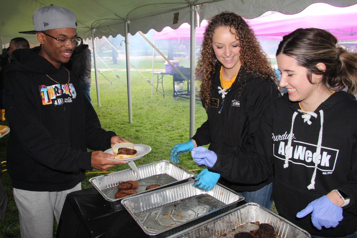 Hoosier Ag Today (@hoosieragtoday) on Twitter photo From "Milk Monday" to "Farm to Fork Friday," Ag Week at Purdue celebrates the agriculture industry. Junior Ashley Porter, an agribusiness major and this year’s president of the <a href="/PurdueAgWeek/">Ag Week at Purdue</a> Task Force, shared this year's experience with HAT.
hoosieragtoday.com/purdue-student… From "Milk Monday" to "Farm to Fork Friday," Ag Week at Purdue celebrates the agriculture industry. Junior Ashley Porter, an agribusiness major and this year’s president of the <a href="/PurdueAgWeek/">Ag Week at Purdue</a> Task Force, shared this year's experience with HAT.
hoosieragtoday.com/purdue-student…