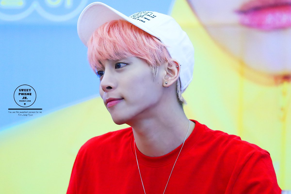 Sweet_PoisonJH's tweet photo. 생일 축하해 종현아
언제나 많이 사랑해 🌹

#종현아_우리봄이왔으니_한번만날까
#HAPPY_JJONG_DAY
#종현 #JONGHYUN #SHINee #샤이니 https://t.co/umEcPSmqru