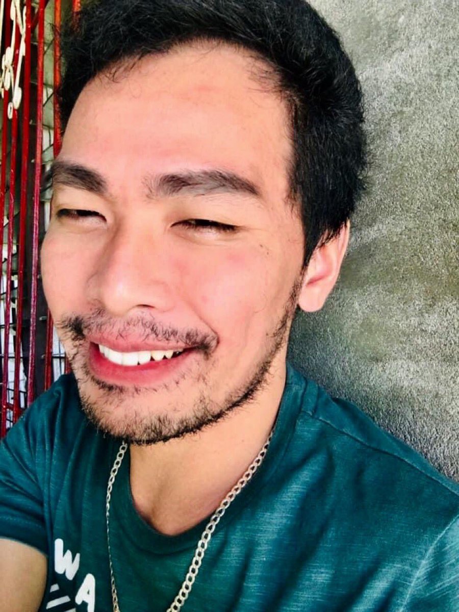 RhajPhil's tweet photo. Wala po akong syota😏. Pero gusto ko na magka syota in fact syotang-syota na ako. Pagod na mga mata ko mga mata ko kakapanood ng ano basta tong bitamina na makapagpagising ng laman mo at tatawagin ng isipan mo ang mga kamay mo para gawin ang bagay na bastw yun na yun🤣. Kkapagod https://t.co/Gh41OiBBbS