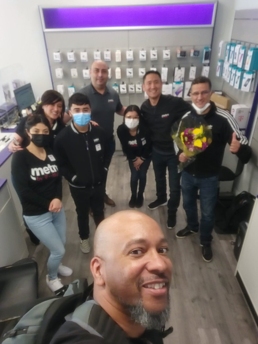 LangfordDamond's tweet photo. Excellent day with the Bossman. He was fresh off the plane, and hit the ground running with us here in the San Jose North! Really appreciate the advice, transparency, and encouragement! Thanks again @JamesLeeWW for your continued support! @kharen_g #StoryROW #SJNorth #WEAreNW https://t.co/qIst3YXaSh