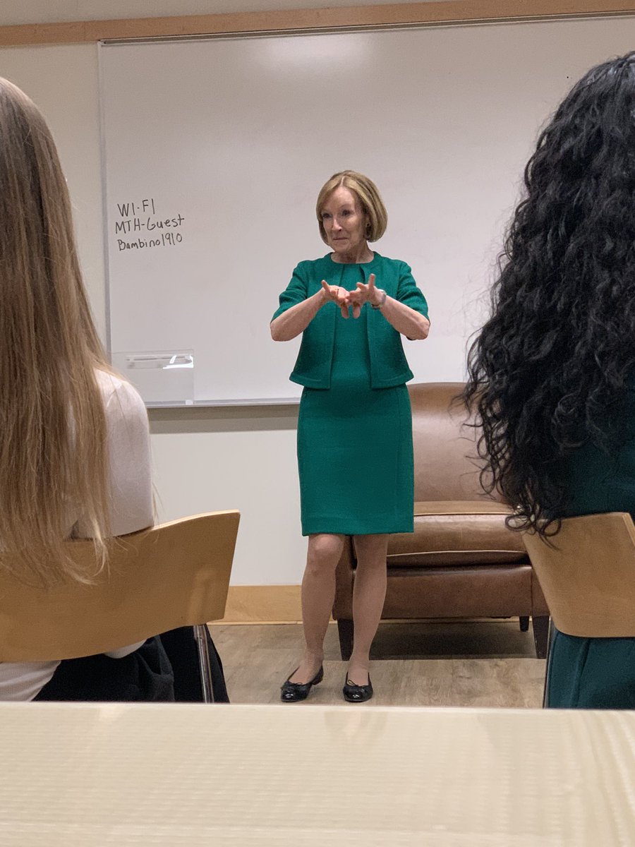 wilsonmadeline_'s tweet photo. Honored to ask @JudyWoodruff questions about how polarized today’s political climate is. Journalism students got plenty of time to ask for advice and insight from tonight’s @ctfog honoree at the Mark Twain House in Hartford. https://t.co/kPrtu9qNzl