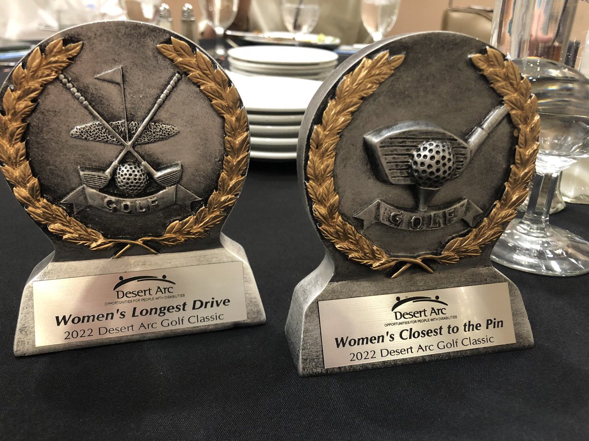 huskerhawk's tweet photo. Winner winner...prime rib dinner.  Proud to support an amazing organization. Lucky day for win twice. 💪🏻⛳️💕 #desertarc #eaglefallsgolf #indio #coachellavalley #giveback https://t.co/um4nbRI9ed