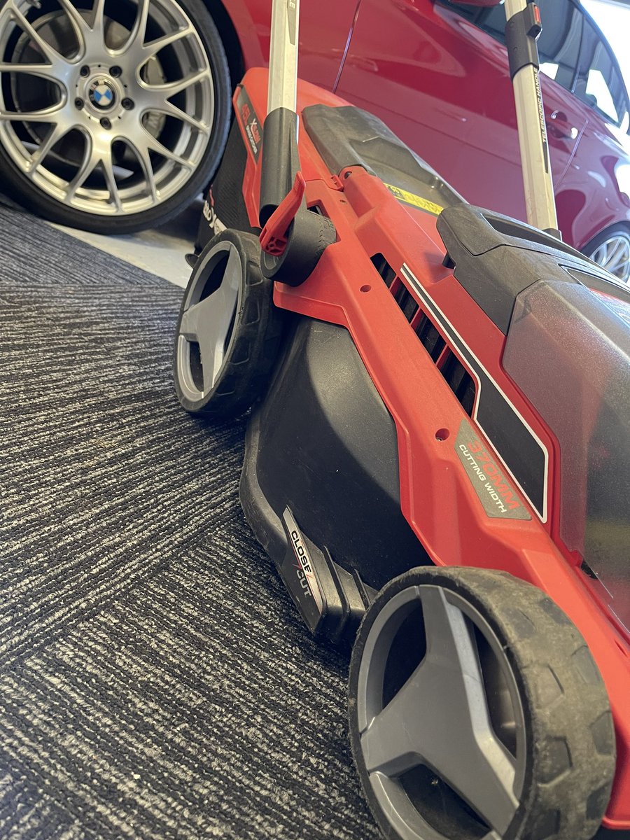 StrawCraig's tweet photo. I noticed my mower has venturi tunnels π π€£ #f1 #AustralianGP #AusGP #groundeffects #formula1 https://t.co/rOTQdxnSu8