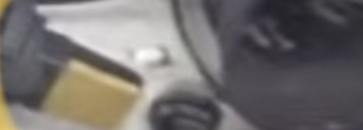 RuyBlas21's tweet photo. @xSqueeZie @kronomuzik @Pandrezz @RenardYT Je ne sais pas si c’était second degré ou pas pour l’histoire du Doliprane caché, mais je crois que je l’ai trouvé 😂😂 https://t.co/IEUb7dxn3Z