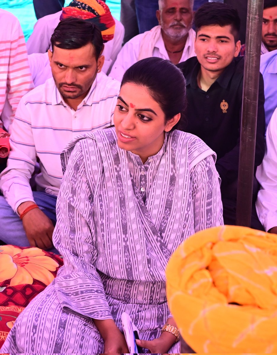 JnvuSohan's tweet photo. #osian Program
MLA
@DivyaMaderna https://t.co/0QD1AgsxLO
