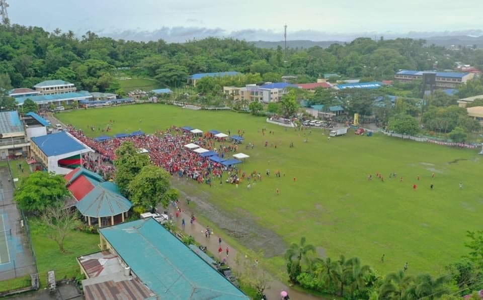 misshannahHhHh's tweet photo. BBM’s Grand Rally in Catarman, where VP Leni had 73K attendees 🤭 #UniTeamNorthernSamar
— 
#TalindegPangasinan #DavaoIsPink #NorthernSamarisPink #LeniRobredo2022 #LeniRobredoForPresident #LeniKikoAllTheWay https://t.co/LrdbBgBSqZ