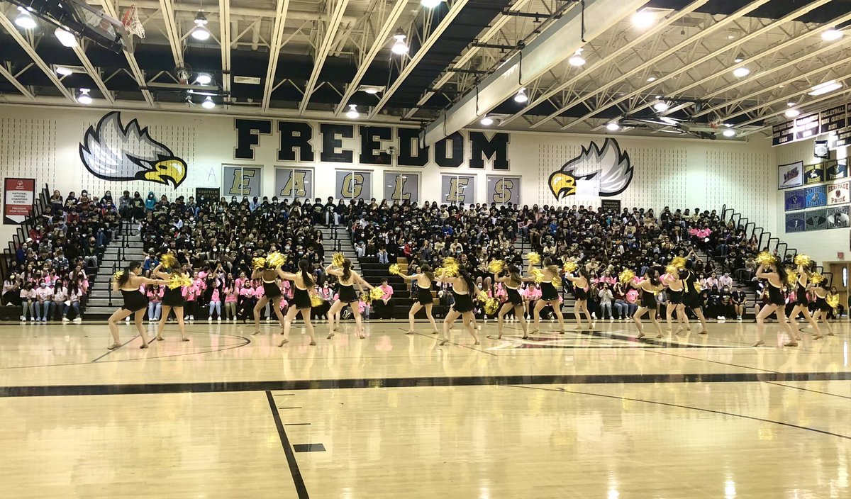 MsMurrayJML's tweet image. JML’s rising 9th graders had a great visit to Freedom HS today! Thanks for rolling out the red carpet for the Class of 2026!! @JML_MS_Official @freedomhs
