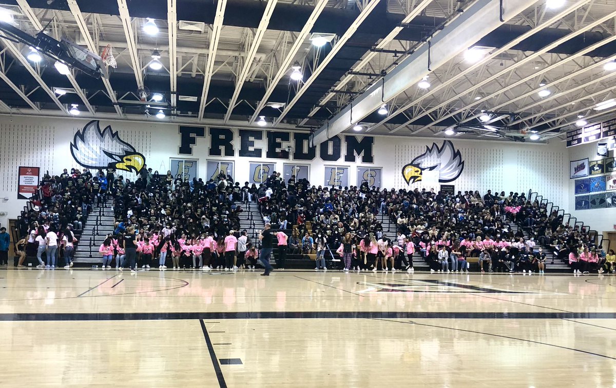 MsMurrayJML's tweet image. JML’s rising 9th graders had a great visit to Freedom HS today! Thanks for rolling out the red carpet for the Class of 2026!! @JML_MS_Official @freedomhs