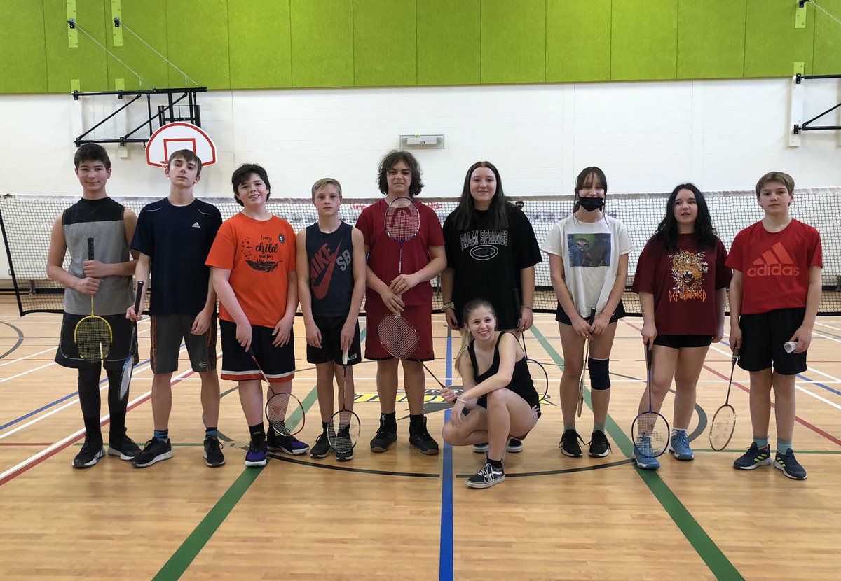 MichelleFox123's tweet image. I enjoyed my first and last time as Coach Fox with a great bunch of grade 8 badminton kiddos! They performed well at Townsview today and showed lots of growth. 🏸 ❤️@NackawicS #tryeverythingonce
