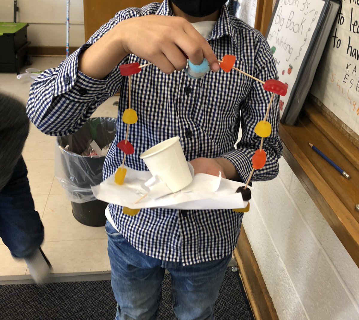 mswatkinss's tweet photo. Great Structure building session for Gr. 2/3’s with @Sci_In_Schools Lots of creative ideas and problem solving @tdsb @ansonparkps https://t.co/FWd4v4FkL3