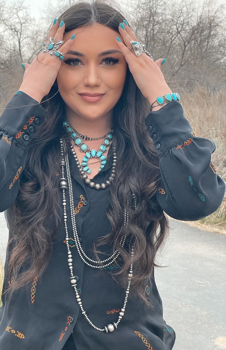Savannahboyee__'s tweet photo. Walk this way https://t.co/wOKx22NI9Y