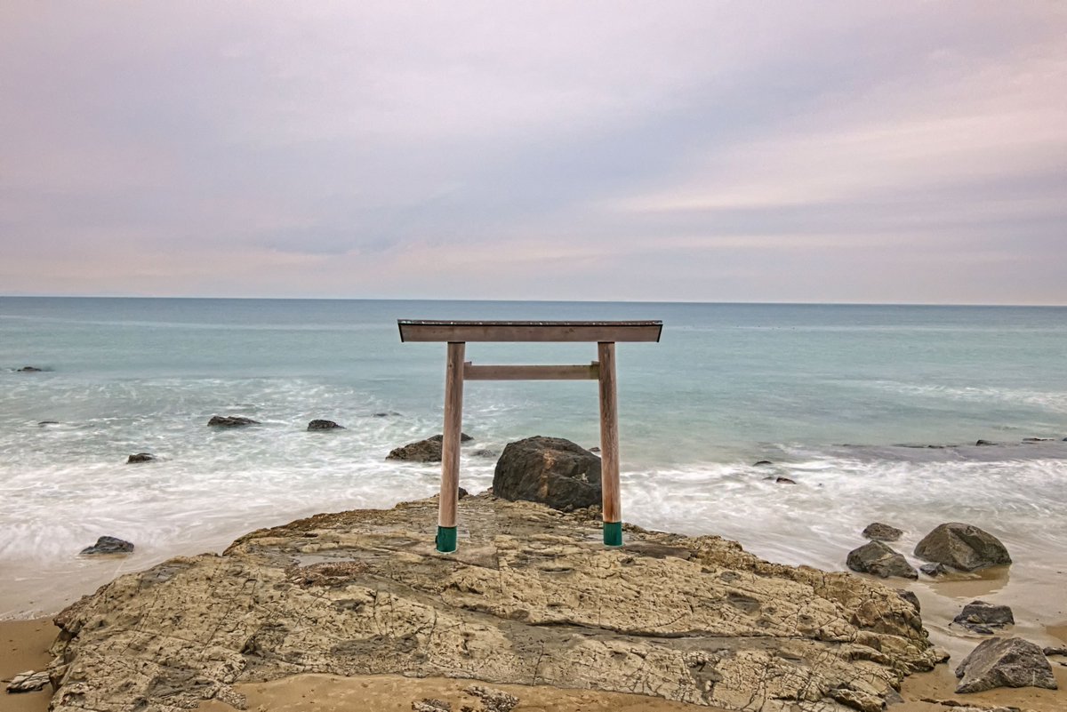 houwakougyou's tweet photo. 📷
2022,04,03
ー 神話の石たち ー
-Mythical stones-
#愛知県
#つぶて浦
#風景写真
#海の景色
#岩礁帯
#AichiPrefectureJapan
#Tsubuteura
#LandscapePhotography
#OceanView
#ReefZone
#Nikon
#D780
#Rawtherapee
#GIMP
#Nikcollection
#Jtrim https://t.co/9OdX76qyf2