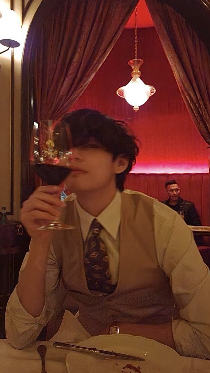 defonotchina's tweet photo. THIS SCREAMS TAEHYUNG BF PICS 🫠😭

@BTS_twt https://t.co/OzrEEGLgT5