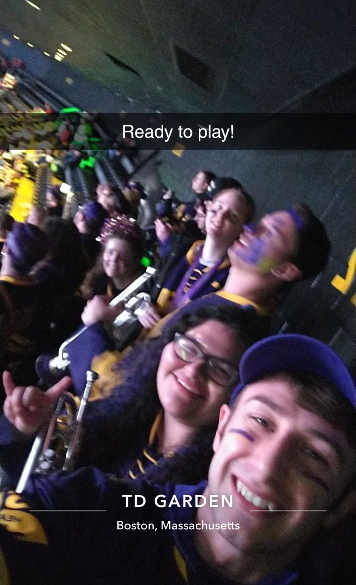 Gabby_Sanchez97's tweet photo. Gameday!!! #MFrozenFour https://t.co/XKmbk3kFu5