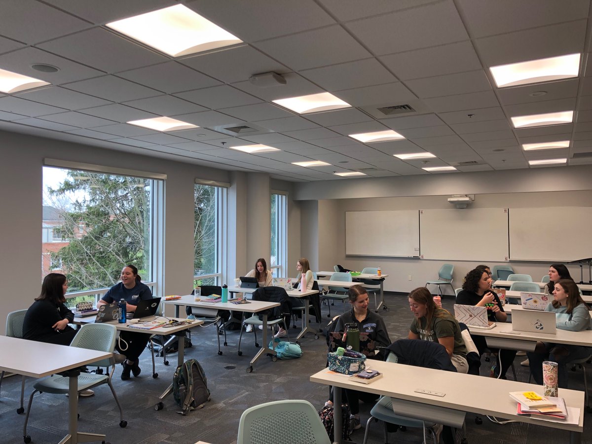 KCapLiteracy's tweet photo. After sharing goals for their two-week placements, our @EDDeptEtown #ETownLiteracyMethods students shared lesson plans and presented their asset-based inquiry projects! @EtownCollege https://t.co/aksSF40DoY