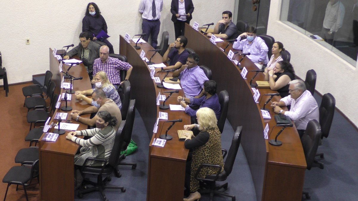 Por unanimidad de 30 Ediles, la Junta Departamental de Tacuarembó concedió a la Intendencia Departamental, la anuencia para la apertura de calle y fraccionamiento en el Padrón Urbano Nº 20.338 de la manzana 703 de la localidad catastral de Tacuarembó, propiedad de DILEGRAS S.A.